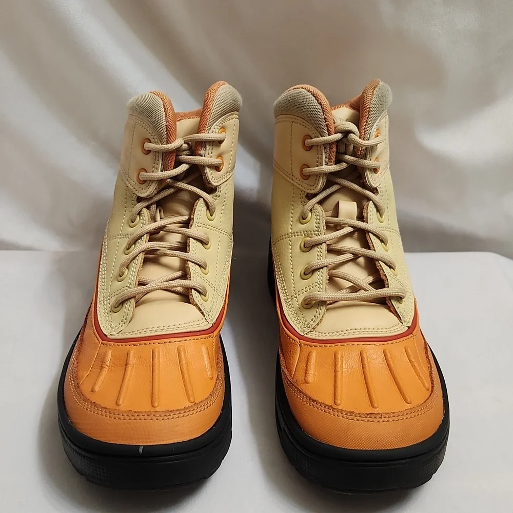 Nike ACG Woodside 2 High-top Orange Tan Lace-up Boots (Big Kids Size 4Y)